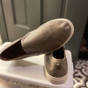 Steve Madden Tan Leather Slip ons